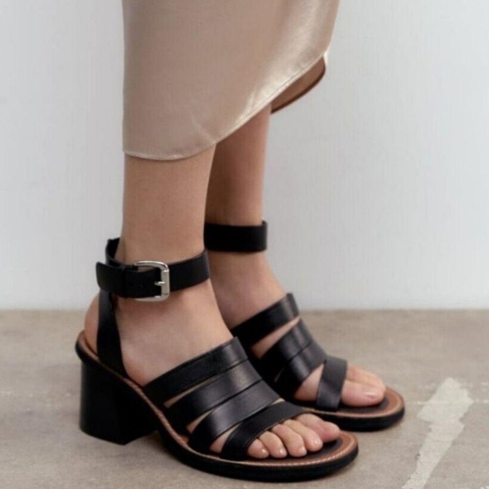 Zara Black Leather Strappy Block Heels Womens Shoe Size EU 36 US 6 - Picture 1 of 15